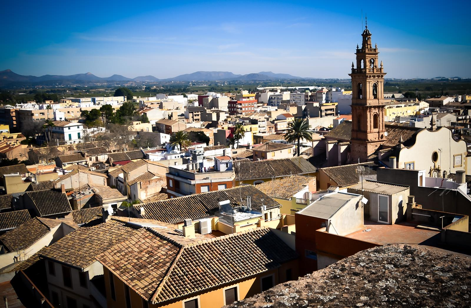Vista del casco urbano de Bétera con el campanario, Camp de Túria, Valencia